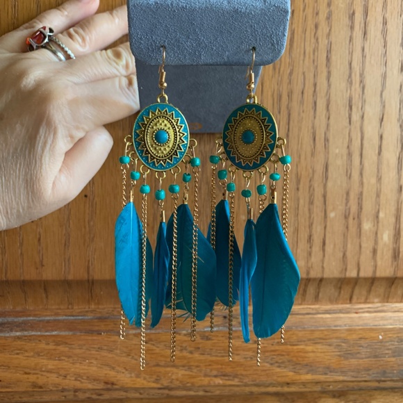 💙 Boho Blue Feather & Gold Tone Chain Long 4" Dangle Earrings - Feather ER - Picture 6 of 8